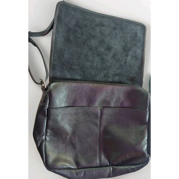 NWT Le Donne Full Flap Over Shoulder Leather Bag Black Leather Purse Classic - Picture 4 of 6